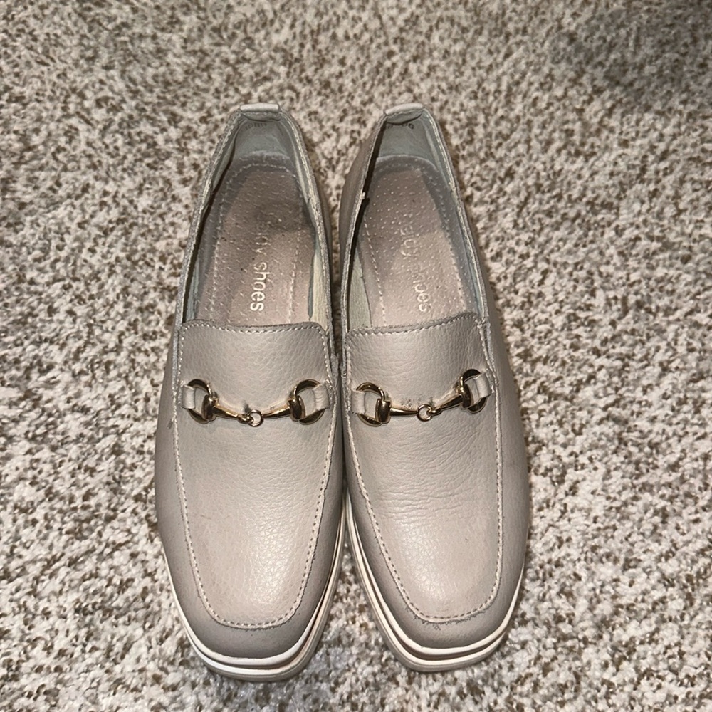 Wedged shoes size 6